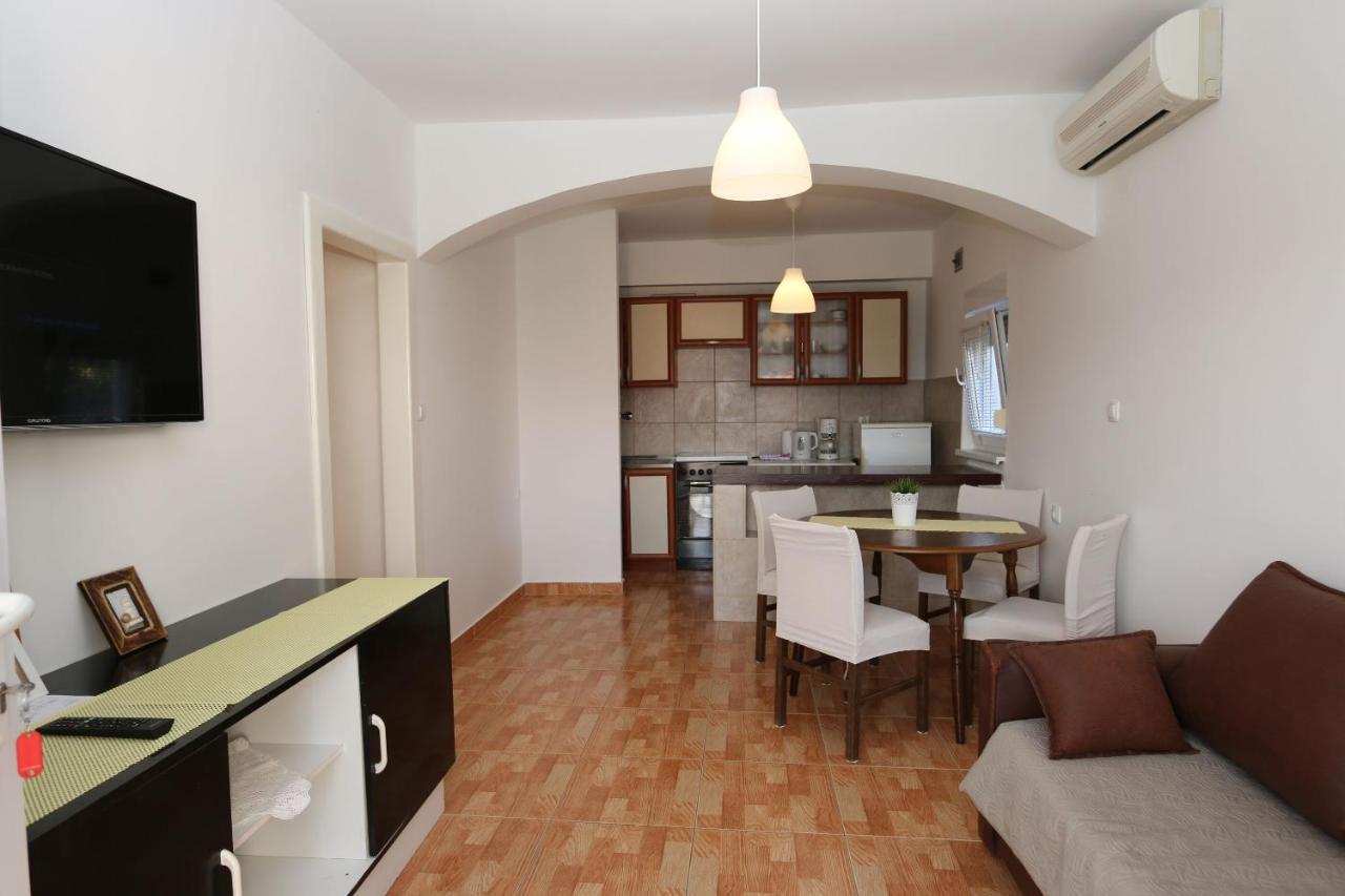 שילו Apartments Nadenic מראה חיצוני תמונה